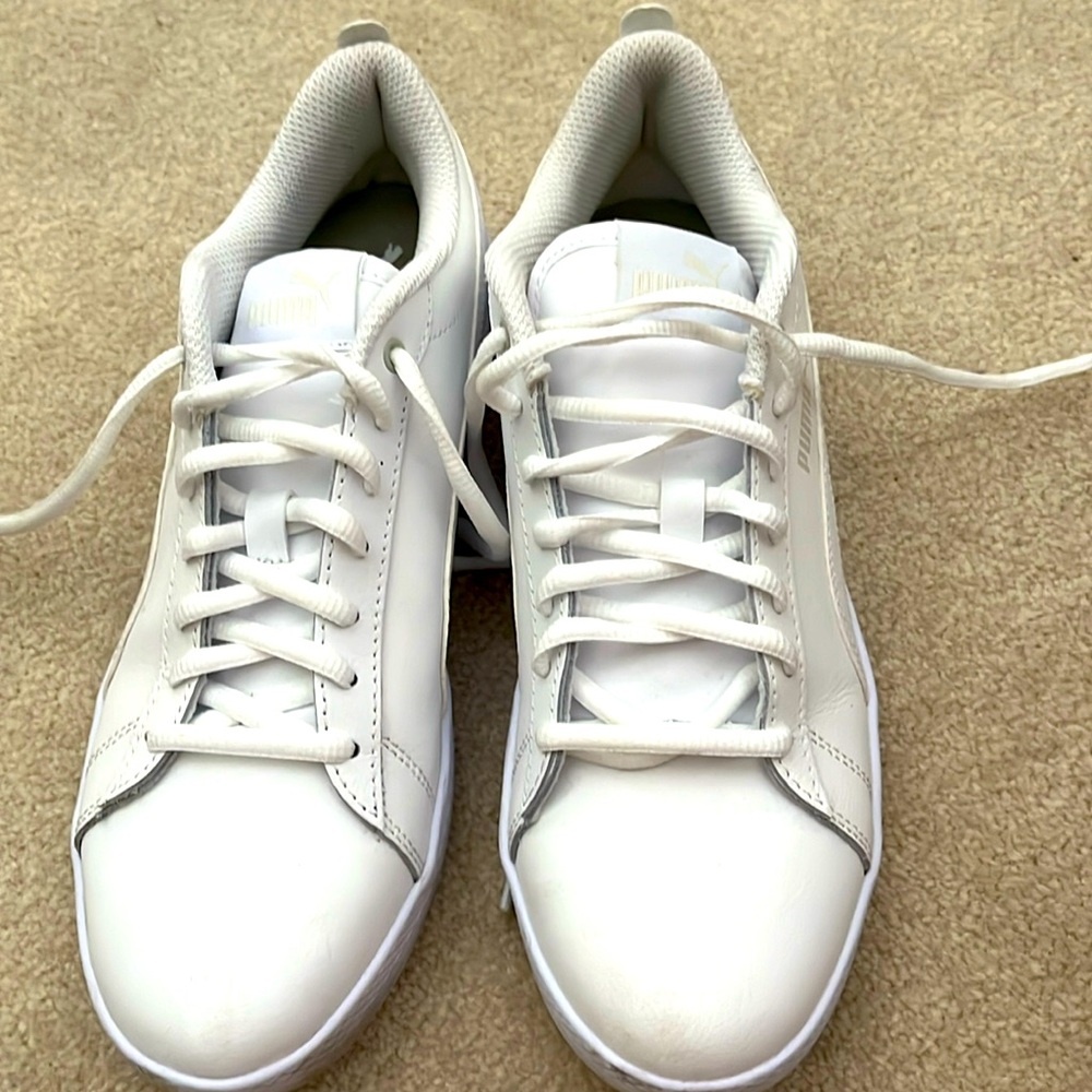 Puma Smash V2 Leather Sneaker